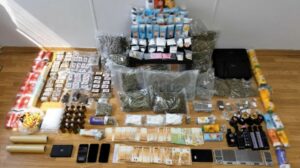 Γλυφάδα: Γόνοι εύπορων οικογενειών και γιος μεγαλογιατρού είχαν «ναρκο-supermarket»
