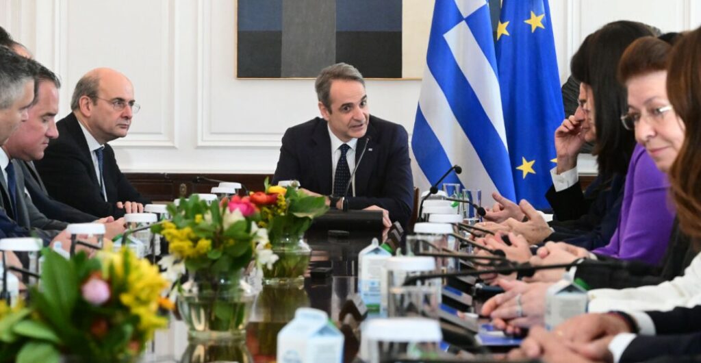 Κατώτατος μισθός: Σήμερα οι ανακοινώσεις - Πόσο θα αυξηθεί