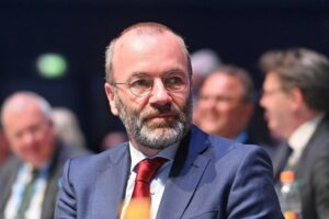 Βέμπερ: Οι σχέσεις της ΕΕ με την Τουρκία διατρέχουν κίνδυνο μετά τη σύλληψη του Ιμάμογλου