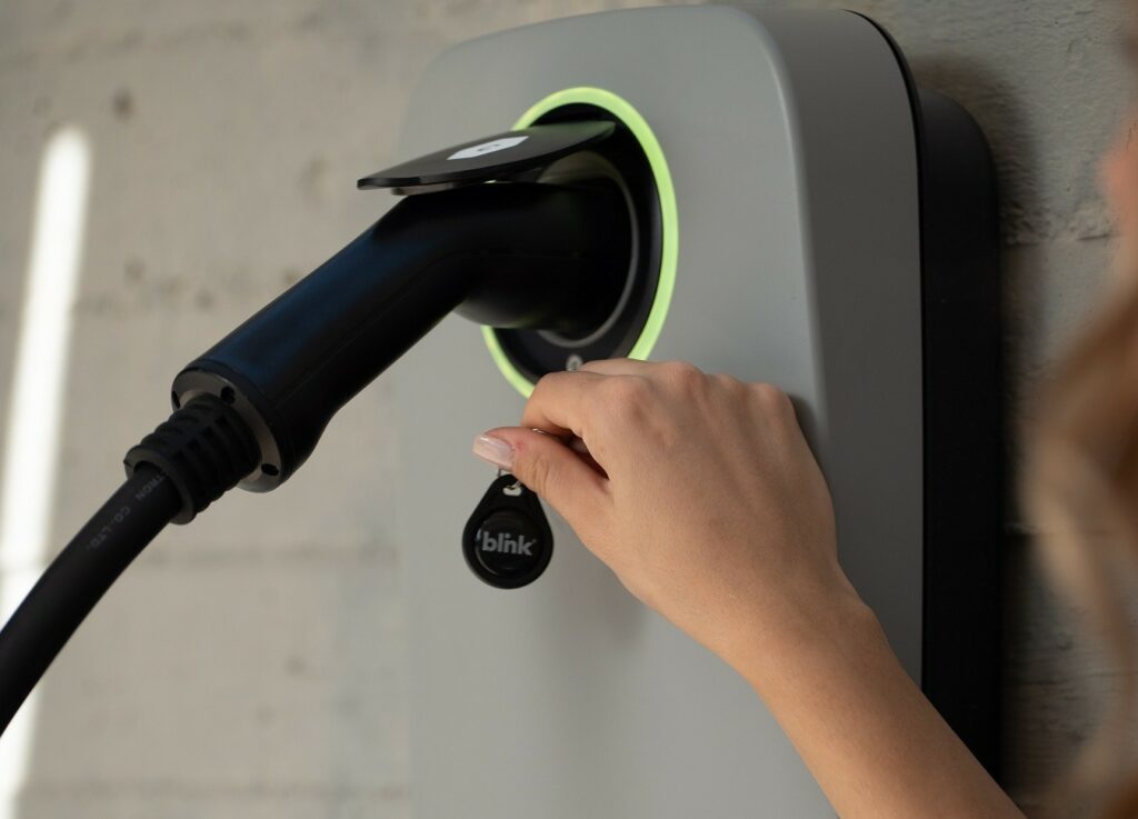 Blink Charging Hellas: Η νέα τεχνολογία RFID Tags για πιο εύκολη φόρτιση ηλεκτρικών οχημάτων
