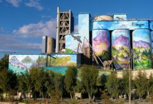 Η Titan επιστρέφει στο ιστορικό όνομά της και σχεδιάζει ΑΜΚ έως 1 δισ. ευρώ