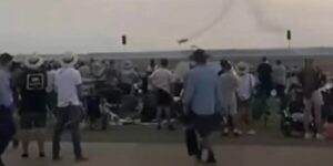 Σοκάρει η συντριβή αεροπλάνου κατά τη διάρκεια επιδείξης [βίντεο]