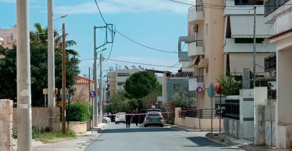 Κορωπί: «Σαν θηρίο άρχισε να μου χτυπά το κεφάλι» - Ο διοικητής του αστυνομικού τμήματος περιέγραψε την επίθεση του 51χρονου