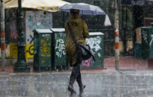 Καιρός: Προειδοποιητικό μήνυμα του 112 για έντονα φαινόμενα τις επόμενες ώρες στις Κυκλάδες