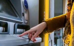 Τράπεζες κλειστές για 4 ημέρες – Τι σημαίνει για μισθοδοσίες και συναλλαγές