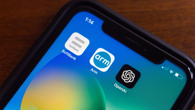 Συμφωνία-μαμούθ: Πόσα δισ. επενδύει η SoftBank στην OpenAI