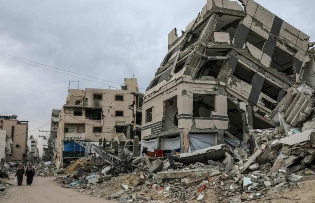 Τουλάχιστον 15 νεκροί στη Γάζα - Την κατάληψη «μεγάλων περιοχών» προανήγγειλε ο υπουργός Άμυνας του Ισραήλ