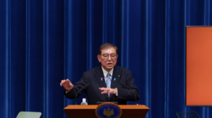 Να ξανασκεφτεί τους δασμούς ζητά ο Ιάπωνας πρωθυπουργός από τον Ντόνλαντ Τραμπ