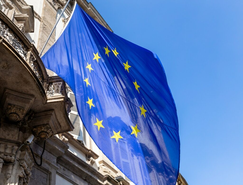 Η Ευρωπαϊκή Ένωση απαντά στους δασμούς Τραμπ με αντίμετρα από 15 Απριλίου