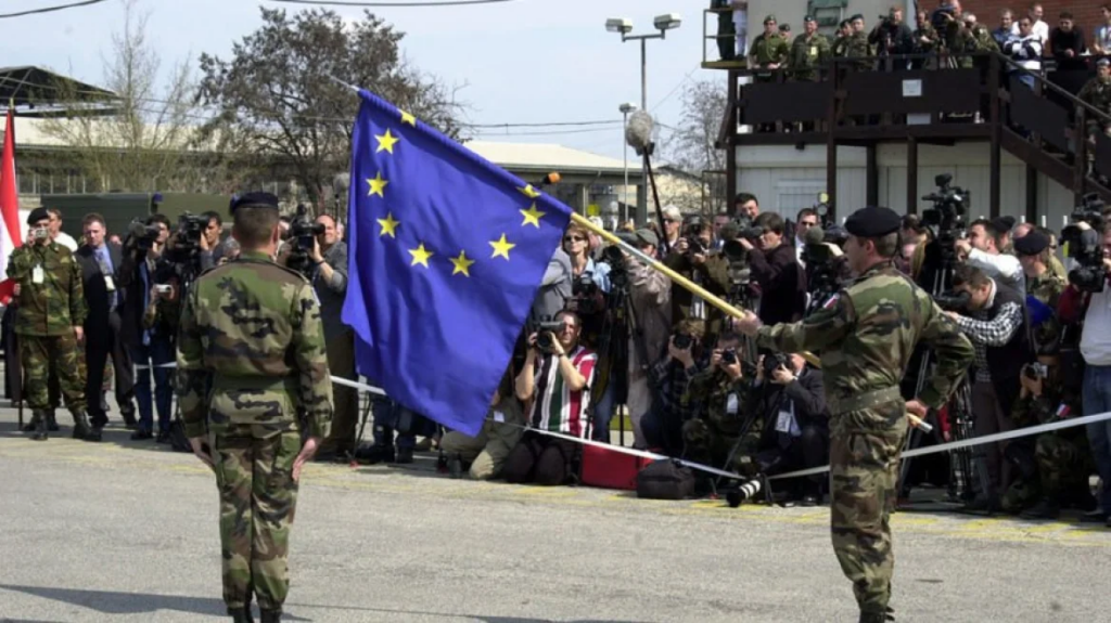 Γερμανός πρόεδρος: Δεν μπορεί να υποκαταστήσει το ΝΑΤΟ ο ευρωστρατός