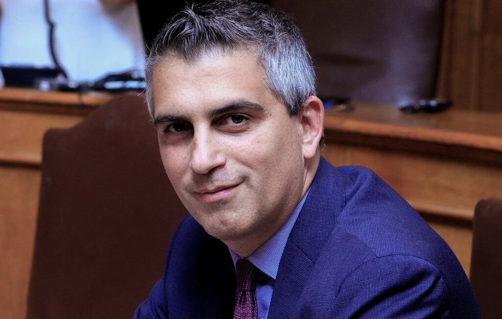 Με πολύ προσοχή η απάντηση για τα τρένα που έδωσε ο Χρίστος Δήμας