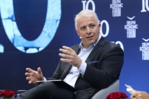 Β. Καραμούζης (Εθνική Τράπεζα): Μεγάλες ευκαιρίες για τις ελληνικές τράπεζες