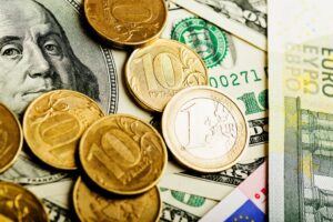 Η πτώση του δολαρίου ανοίγει τον δρόμο για ενίσχυση του ευρώ