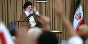 Ούτε αισιόδοξος ούτε απαισιόδοξος ο αγιατολάχ Χαμενεΐ για τις διαπραγματεύσεις