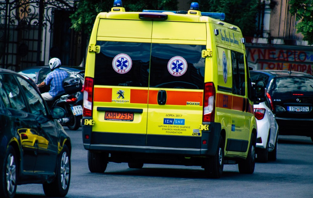 Πάτρα: 4χρονο κοριτσάκι παρασύρθηκε από ΙΧ και τραυματίστηκε - Μεταφέρθηκε σε νοσοκομείο της Αθήνας