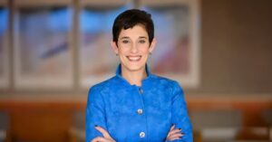 Πόλα Ξινίς: Ποια είναι η ελληνικής καταγωγής δικαστής που τα βάζει με τον Τραμπ για μετανάστη από το Ελ Σαλβαδόρ που απελάθηκε άδικα