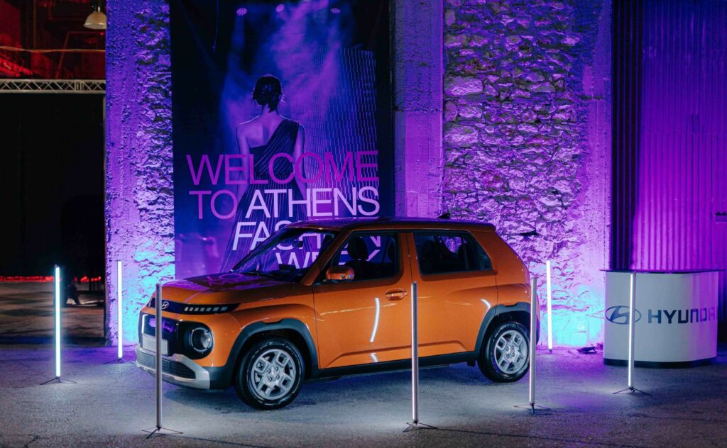 Hyundai Inster: Παρέα με την Τάμτα στο Athens Fashion Week