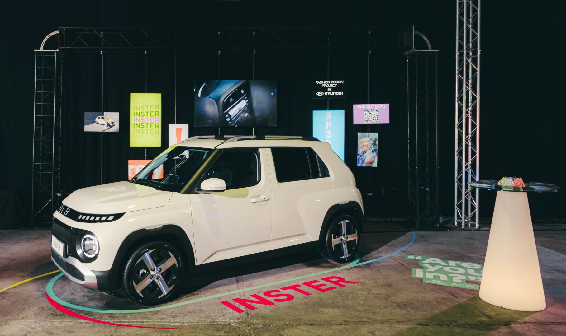 Hyundai Inster: Παρέα με την Τάμτα στο Athens Fashion Week