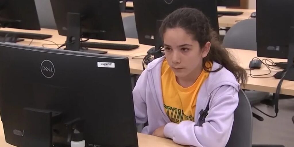 10χρονη στην Καλιφόρνια ολοκληρώνει τις σπουδές της σε κολλέγιο – Στόχος το Στάνφορντ