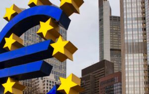 Η ΕΚΤ προειδοποιεί: Η δημοσιονομική ώθηση μετά την πανδημία διατηρεί τον πληθωρισμό υψηλό