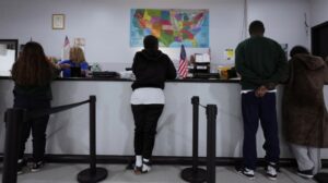 ΗΠΑ: Τέλος το δωρεάν άσυλο για τους μετανάστες - Η υποβολή αίτησης ενδέχεται να κοστίζει 1.000 δολάρια