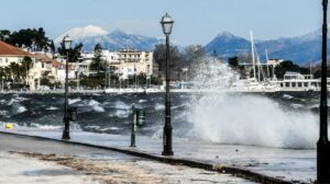 Καιρός: Ισχυροί βοριάδες και σήμερα - Πότε εξασθενούν οι άνεμοι