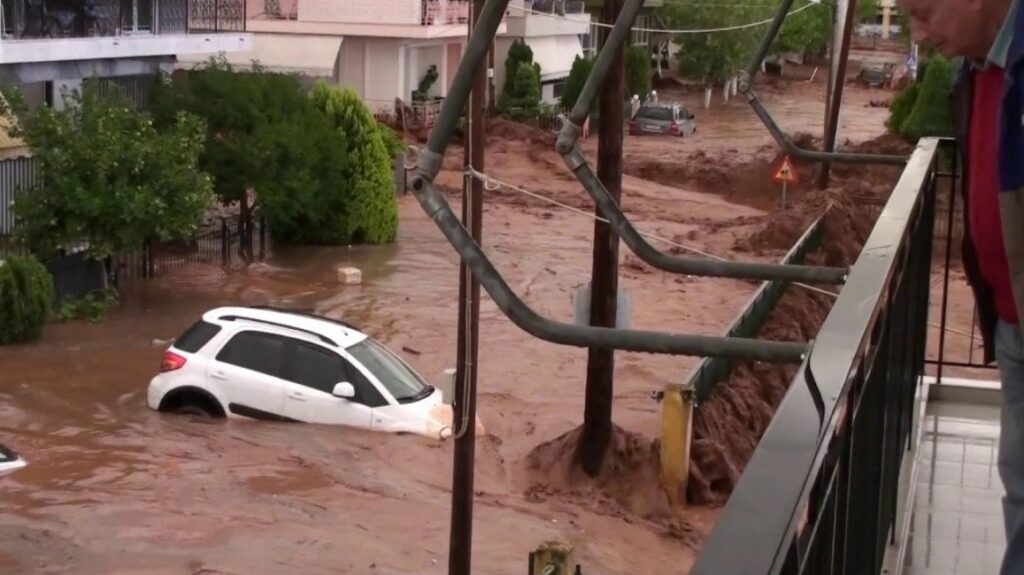 Ξανά σε δίκη η πρώην δήμαρχος Μάνδρας και δύο στελέχη του Δήμου