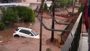 Ξανά σε δίκη η πρώην δήμαρχος Μάνδρας και δύο στελέχη του Δήμου