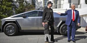 Πόσα κέρδισαν οι δισεκατομμυριούχοι σε μία ημέρα μετά τις δηλώσεις Τραμπ – Στην κορυφή ο Μασκ