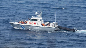 Τουλάχιστον 49 μετανάστες διέσωσε το Λιμενικό έξω από τη Γαύδο - Διάσωση μεταναστών