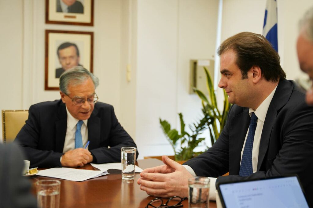 Ο Κ. Πιερρακάκης συναντήθηκε με την Ελληνική Ένωση Τραπεζών – Τι συζητήθηκε