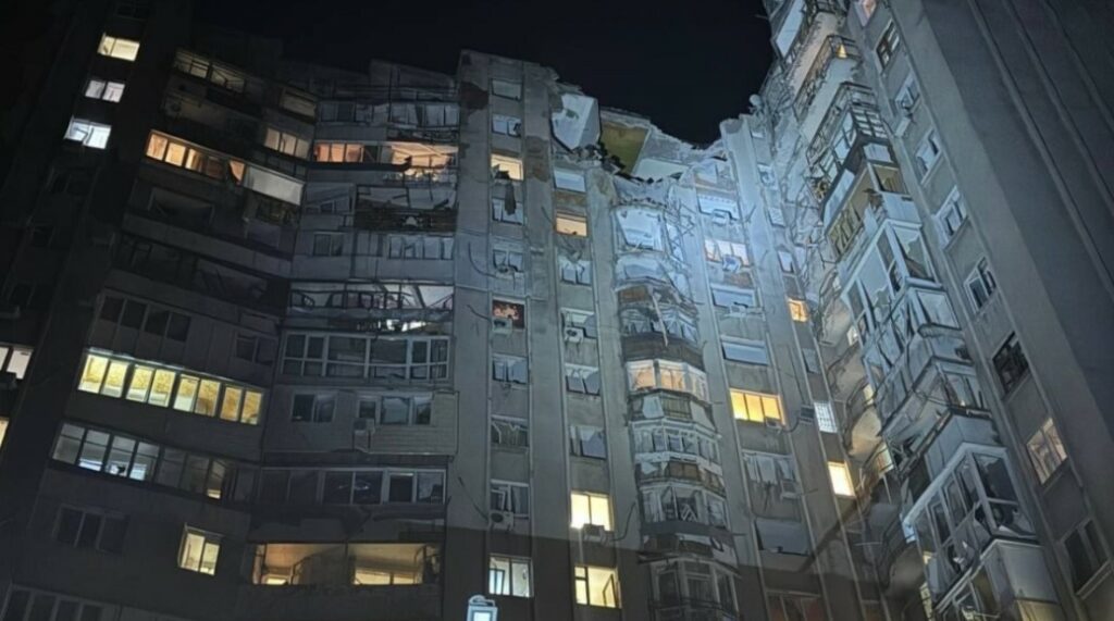 Ουκρανία: Δυο νεκροί και πέντε τραυματίες σε πλήγμα drone της Ρωσίας στην Οδησσό - BINTEO