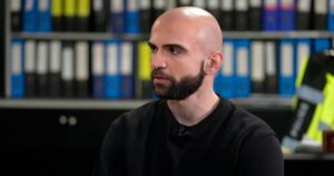 «Έπιτάχυνε κατά πάνω μου»: Ο αστυνομικός της τροχαίας περιγράφει το επεισόδιο με τον Χρήστο Μάστορα