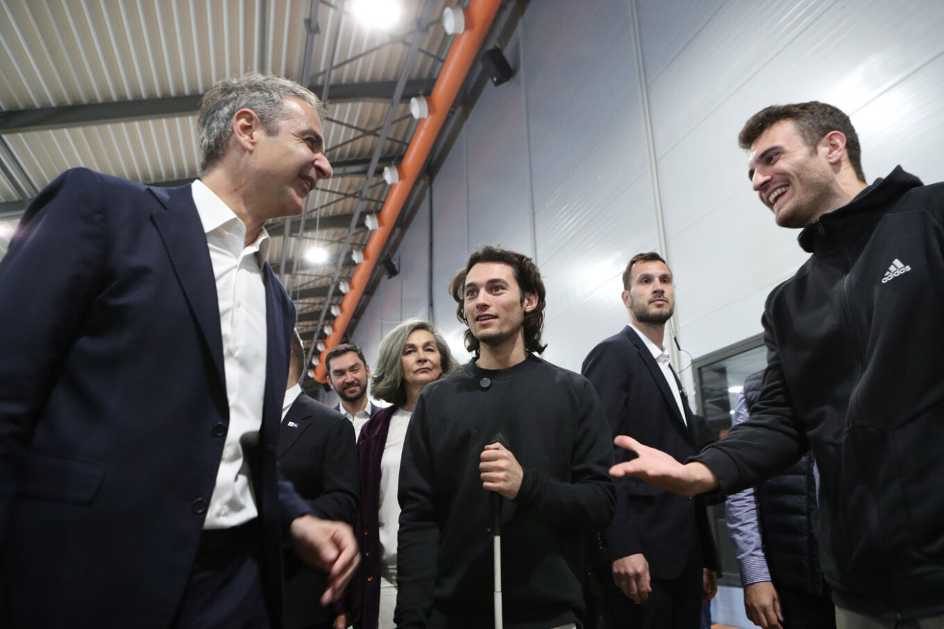 Κυριάκος Μητσοτάκης: Στα ανακαινισμένα γήπεδα στίβου και ξιφασκίας στην Παιανία