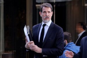 Παύλος Ντε Γκρες: Το τι θα γίνει με τον στρατό είναι δικό μας θέμα, όταν έρθει η ώρα θα το μάθετε
