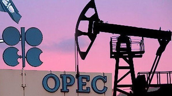 OPEC+: Επισπεύδεται για το Σάββατο η συνάντηση για την παραγωγή πετρελαίου – Πτώση στις τιμές