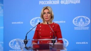 Επίθεση Ρωσίας στον Ζελένσκι: «Τρομοκράτης διεθνούς εμβέλειας – Δεν σέβεται ούτε τον παππού του, βετεράνο του πολέμου»