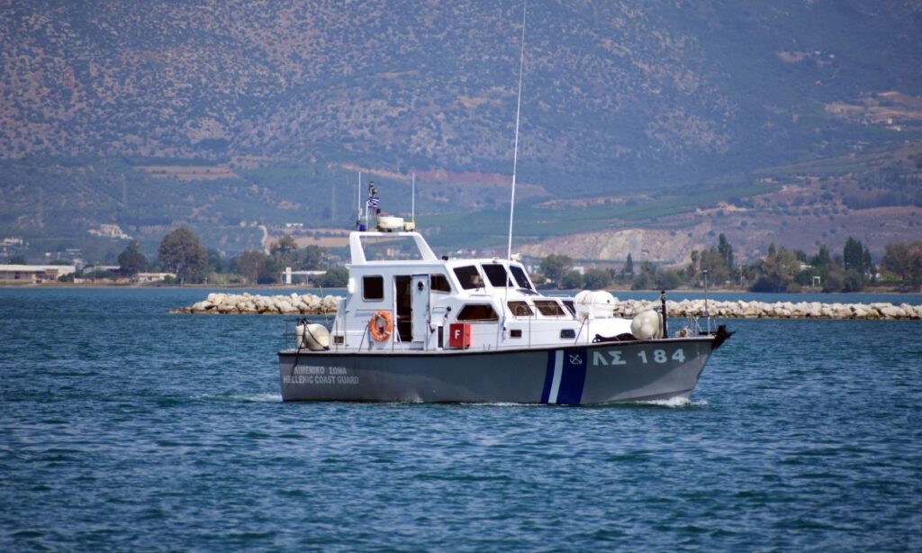 Αίγινα: Νεκρή 78χρονη που έπεσε από σκάφος - Συνελήφθησαν ο πλοίαρχος και ένας ναύτης