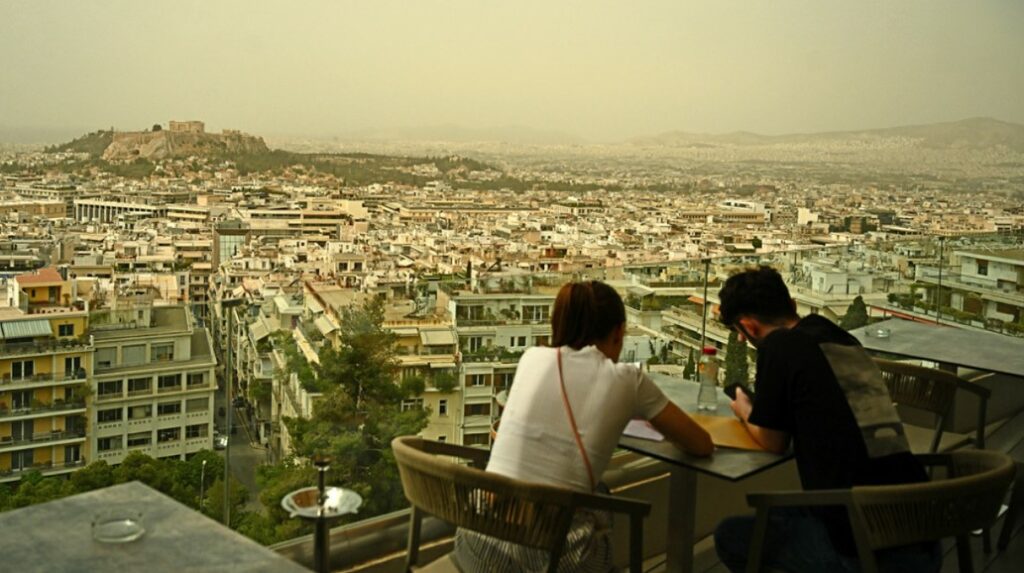 Καιρός: Εβδομάδα με 30αρια και αφρικανική σκόνη - Πότε έρχεται ψυχρή εισβολή