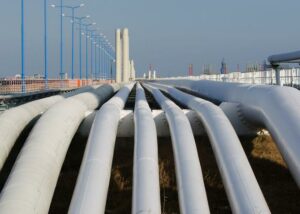 Η Κομισιόν χαράσσει πορεία απεξάρτησης από ρωσικό αέριο – Οι τιμές συνεχίζουν την πτώση