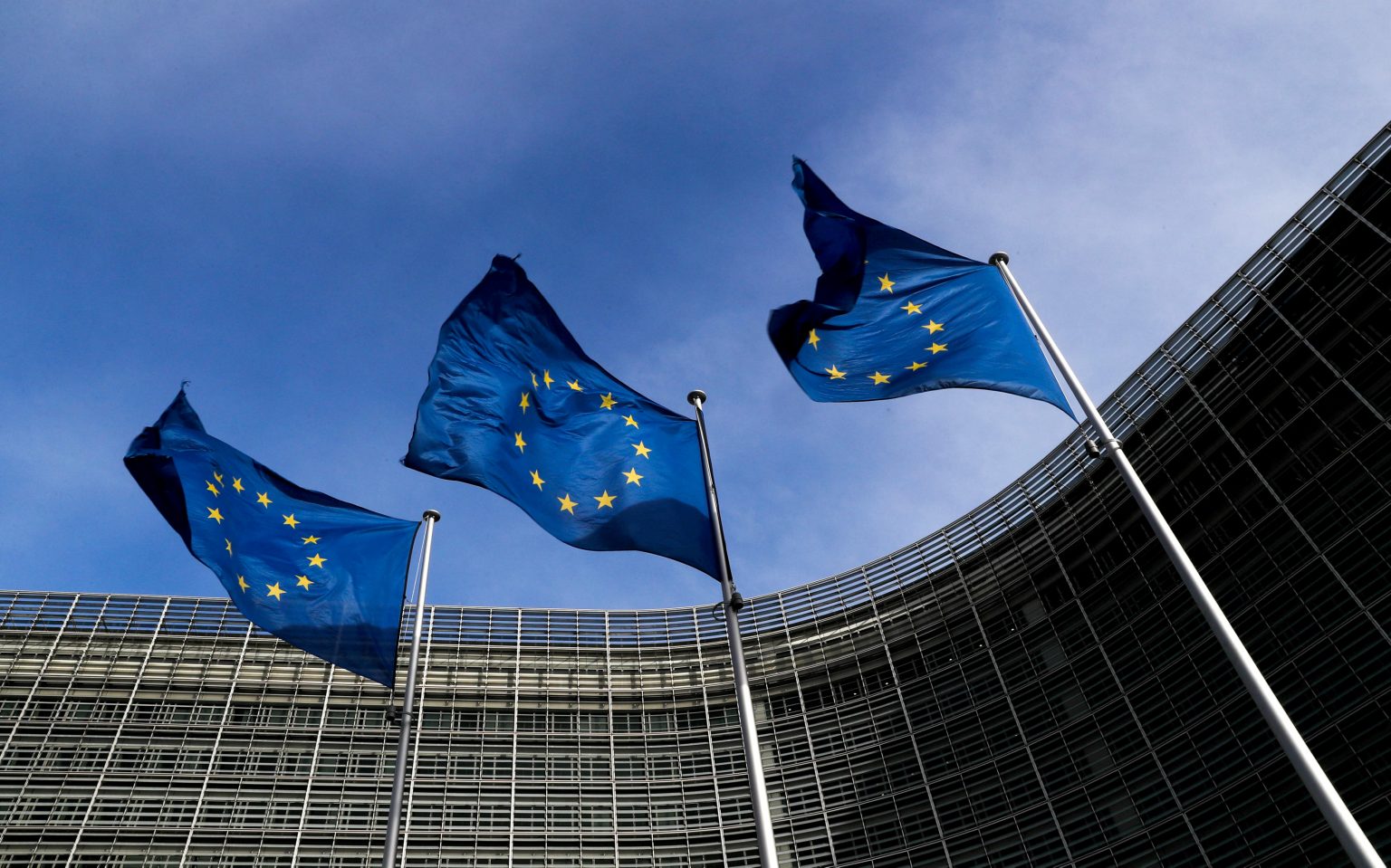 Eurostat: Σχεδόν 869.000 άτομα στην ΕΕ εργάζονται ως συγγραφείς, δημοσιογράφοι ή γλωσσολόγοι