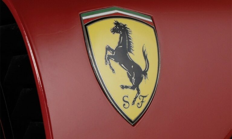 Ferrari: Κερδοφόρο το τρίμηνο, όμως η Κίνα ρίχνει ταχύτητα