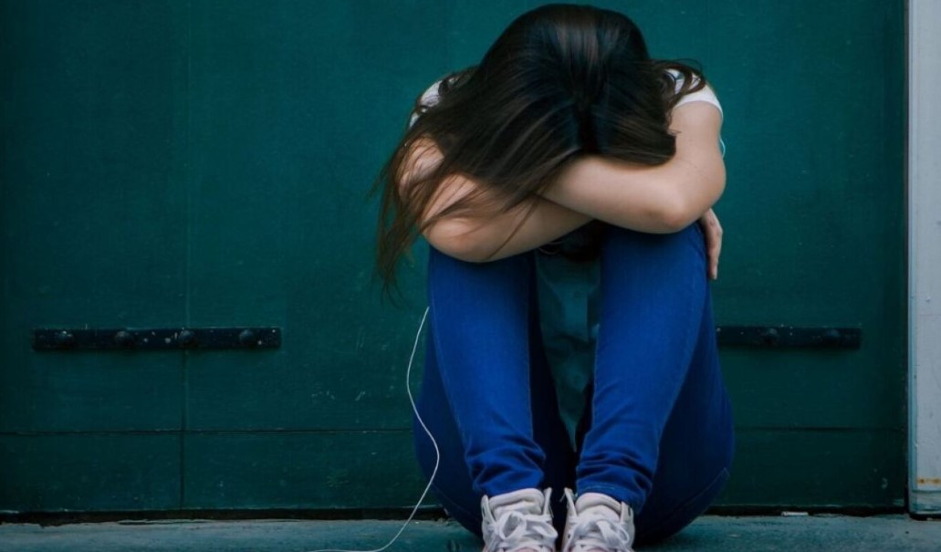 Θεσσαλονίκη: Χειροπέδες σε τρεις ανήλικες που χτύπησαν 14χρονη έξω από Γυμνάσιο
