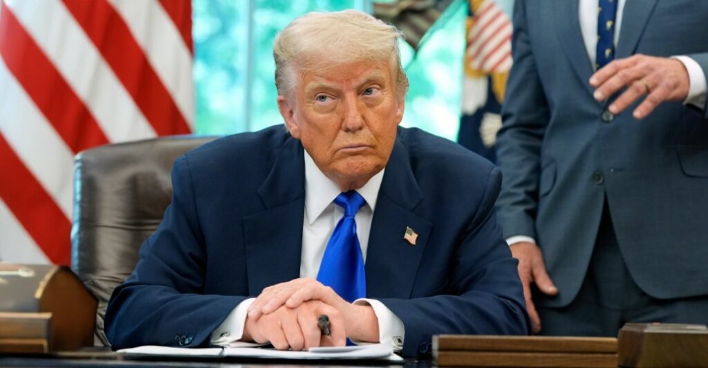 Ντόναλντ Τραμπ: Θα μετονομάσει τον Περσικό Κόλπο σε Αραβικό Κόλπο ή Κόλπο της Αραβίας