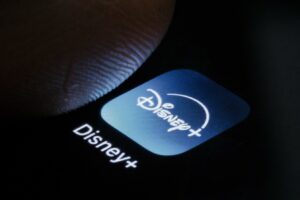 Η Disney ανεβάζει τις εκτιμήσεις για τα κέρδη του 2025 – Ισχυρή ανάπτυξη στο streaming