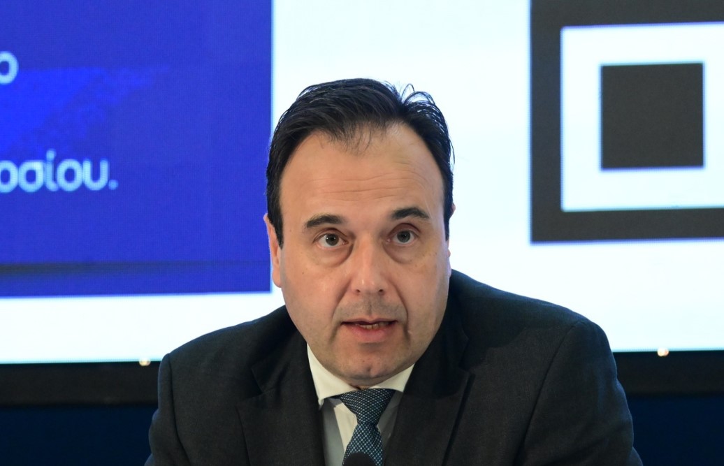 Παπαστεργίου για προσωπικό αριθμό: «Δεν είναι θέμα λόξας ή σκοτεινού υποκόσμου, λύνουμε θέμα πληροφορικής - Τι είπε για τις νέες ταυτότητες»