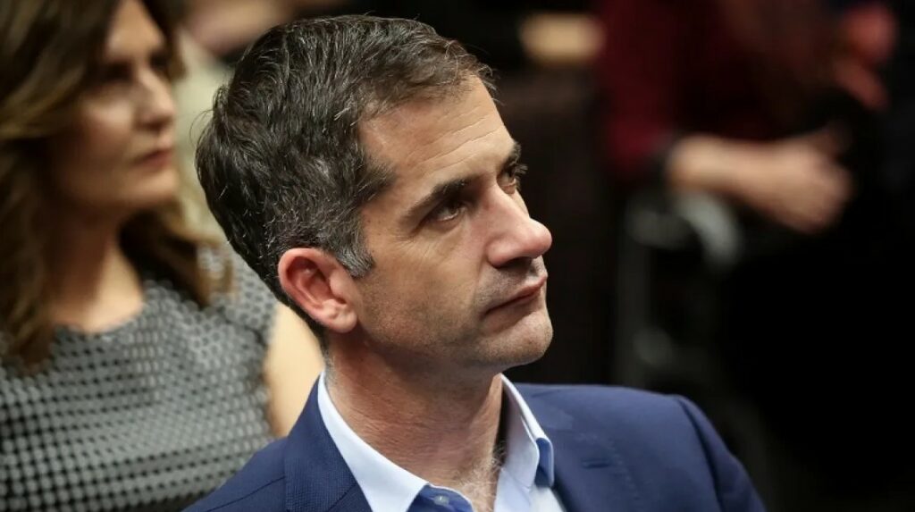 Νέα επίθεση Μπακογιάννη σε Δούκα: Εικόνες εγκατάλειψης και αδιαφορίας στα πάρκα της Αθήνας