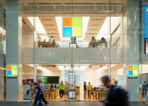 Σάτια Ναντέλα (Microsoft): Το 30% του κώδικα της Microsoft γράφεται πλέον από τεχνητή νοημοσύνη