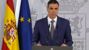Πέδρο Σάντσεθ: Να συμβάλλει στην υπεράσπιση των ανθρωπίνων δικαιωμάτων ο νέος Πάπας