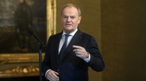 Πολωνία: Aνακοίνωσε το κλείσιμο ενός προξενείου της Ρωσίας, αφού κατηγόρησε τη Μόσχα για «δολιοφθορά»
